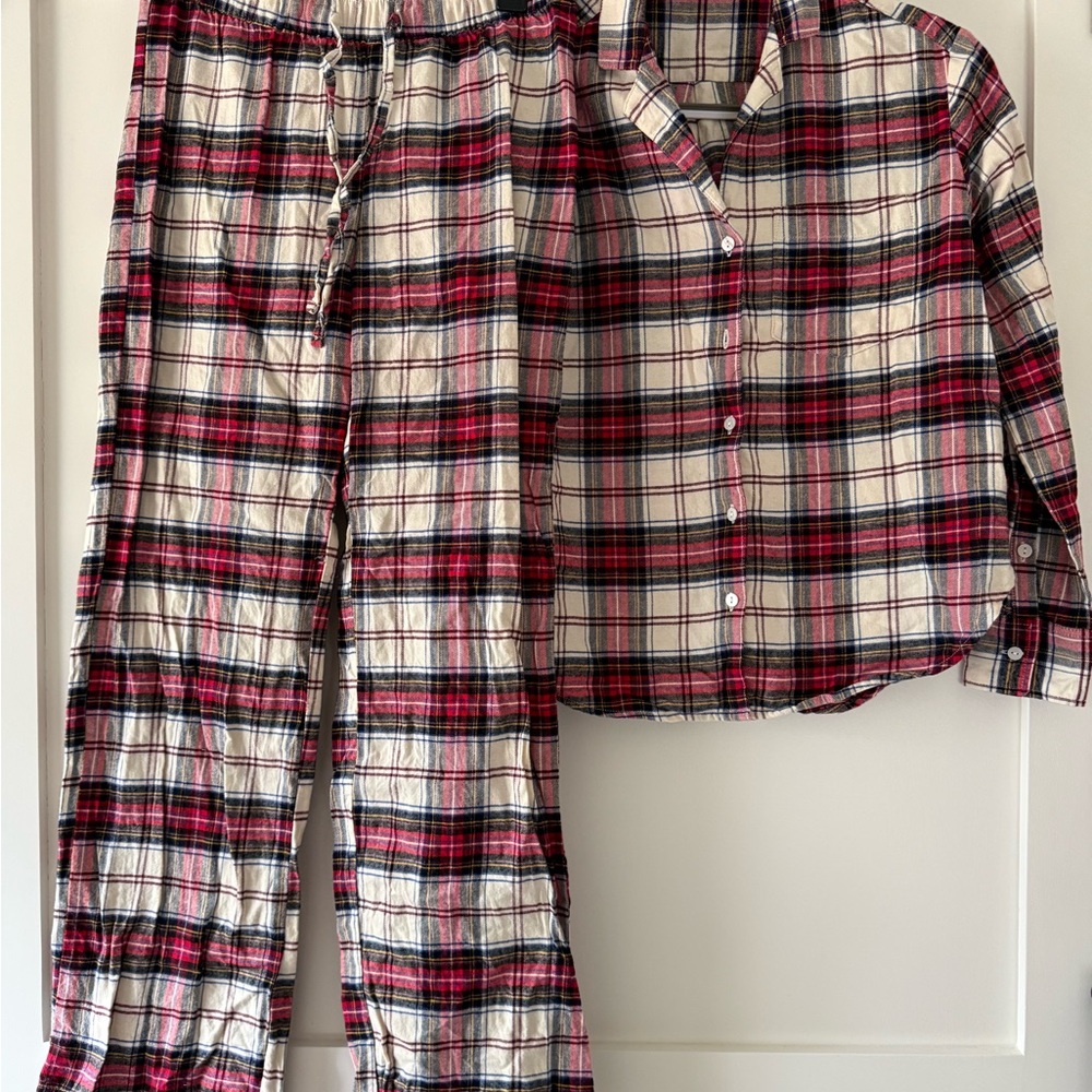 Gap women’s Pajamas Set - Red and White